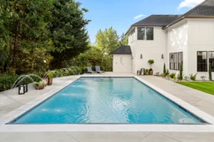 How a Swimming Pool Contractor in Irving, TX Can Help You Design Your Ideal Pool